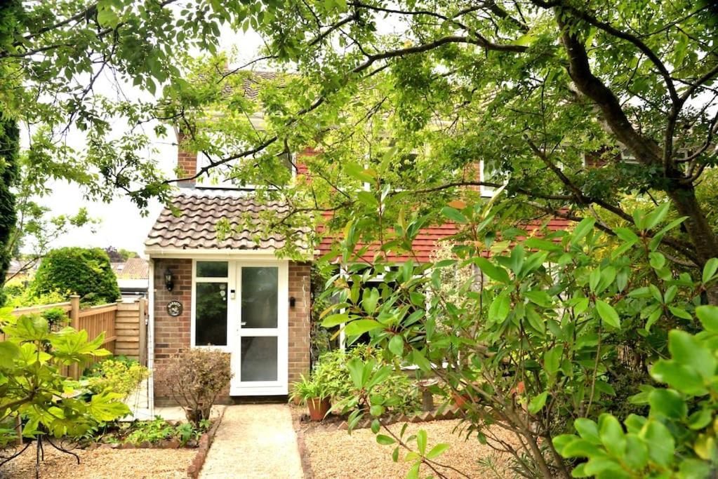 Cosy House, A Train Spotter'S Delight! New Alresford Exterior foto