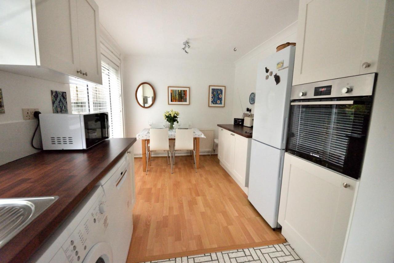 Cosy House, A Train Spotter'S Delight! New Alresford Exterior foto